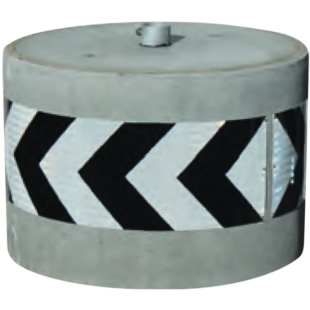 Concrete bollard