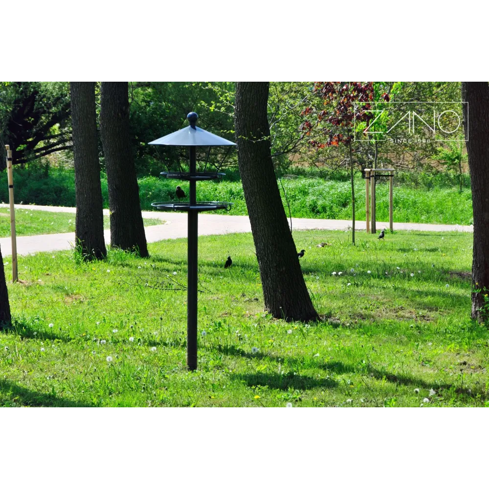 Bird feeder