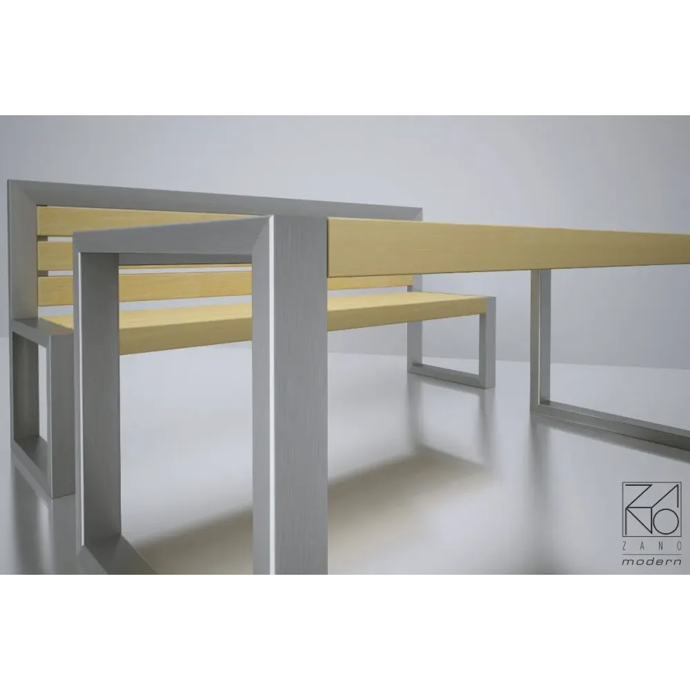Pluris Table