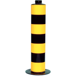 Reflective island post with centering screws for standpipe
