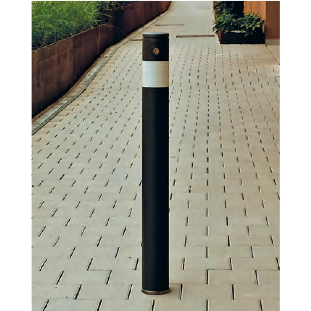 Barrier post with locking system 