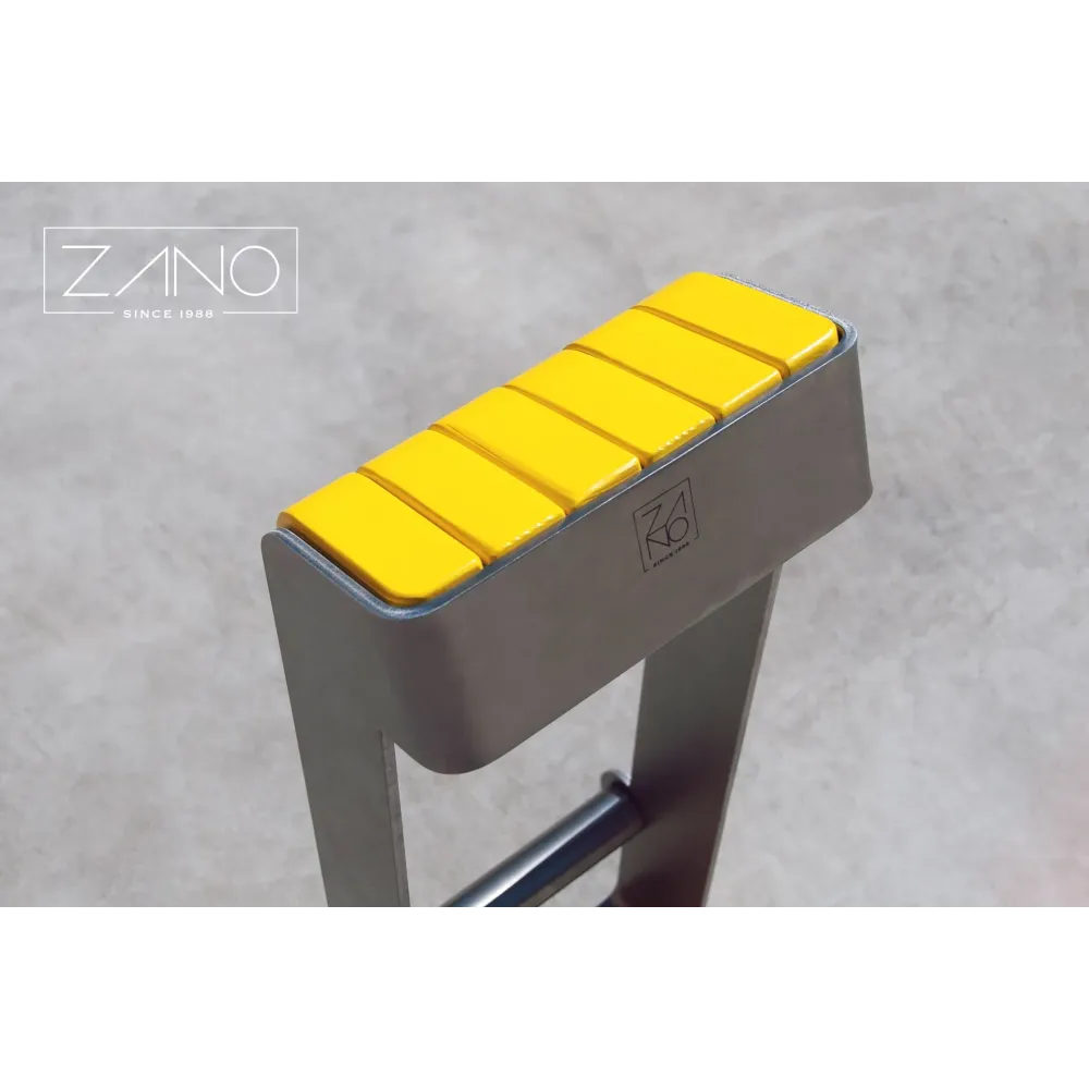 Reliq Stool