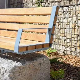 Forézien Bench on Wall