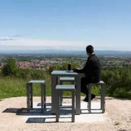 Zig&Zag High Table