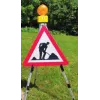 Signal post for temporary signaling
