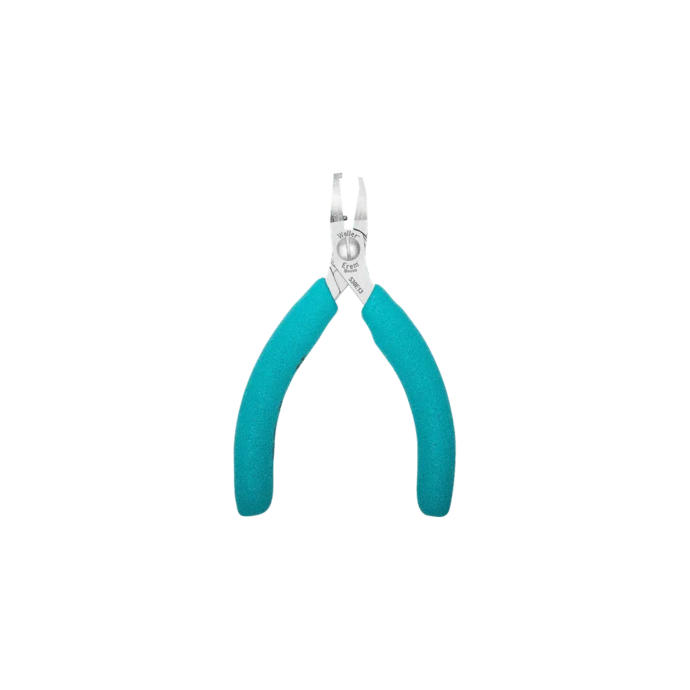 Distance cutter cuts copper wire to a length of 1.3 mm