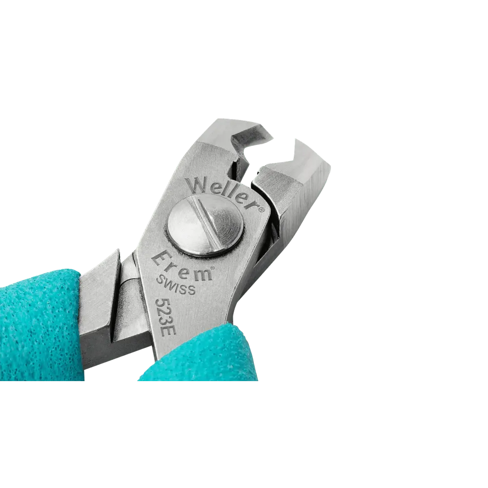 Pointed cutter, angled, wide, robust head