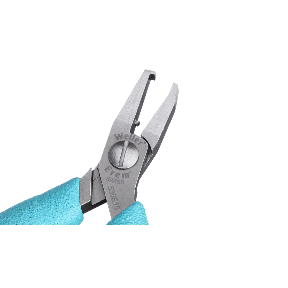 Distance cutter cuts copper wire to a length of 1.0 mm