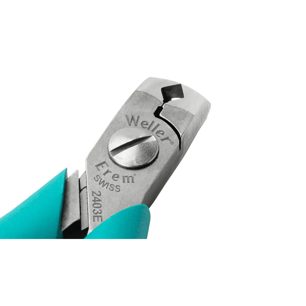 Pointed cutter, angled, wide and robust head