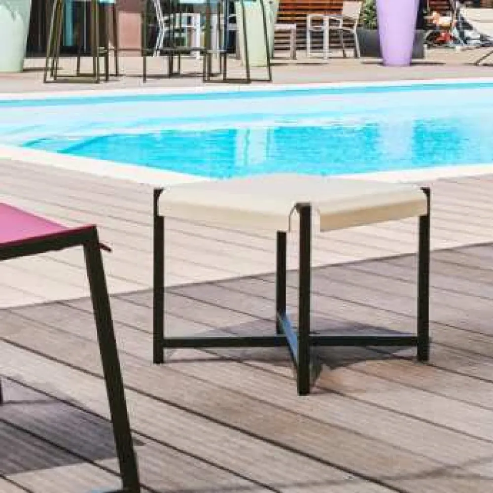 Pleats Low Table