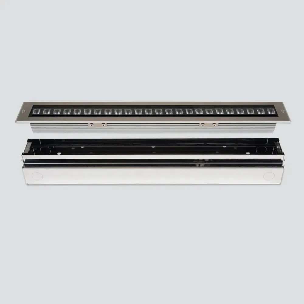 Matrix Recessed - Recessed Wallwasher with Lens L. 900