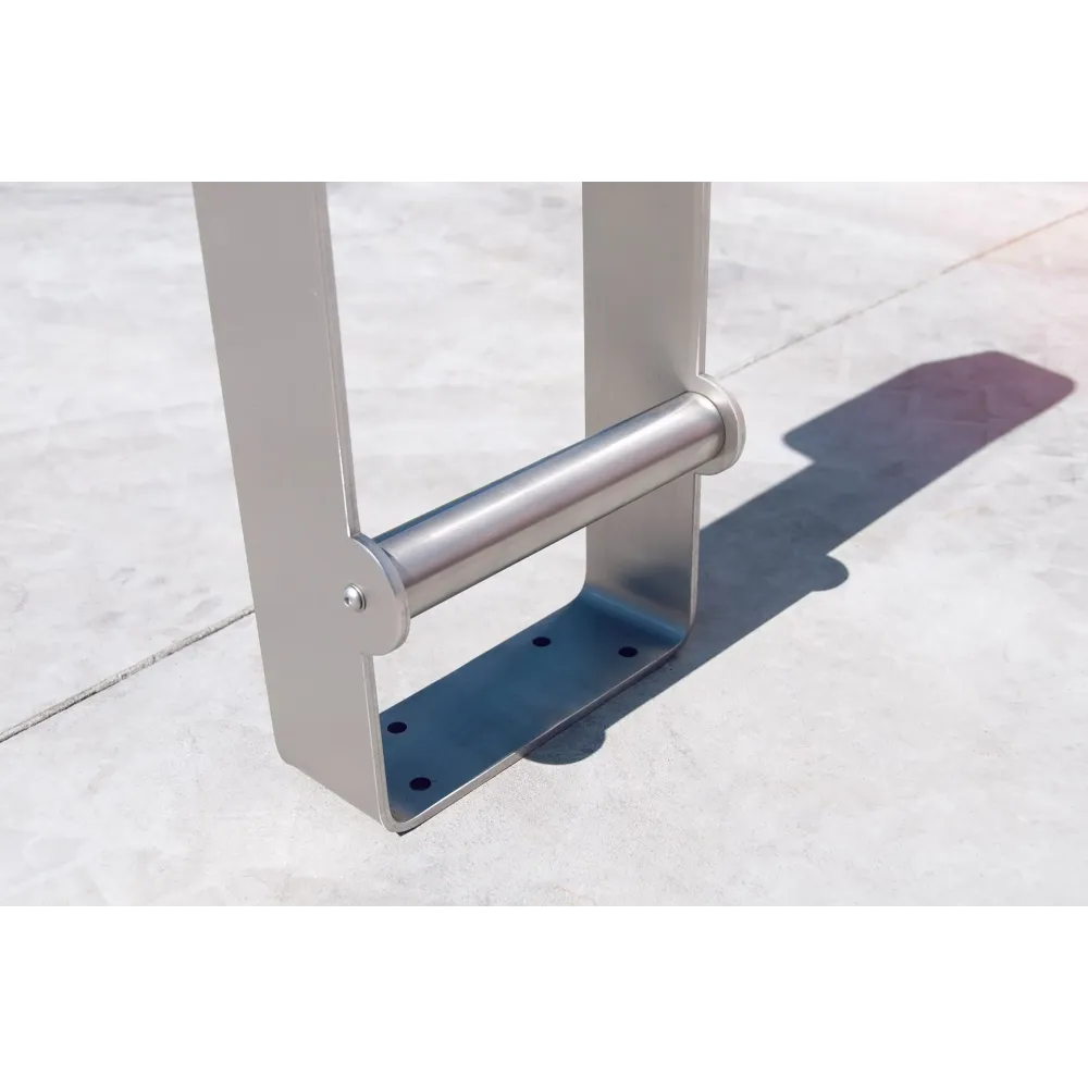 Reliq Stool