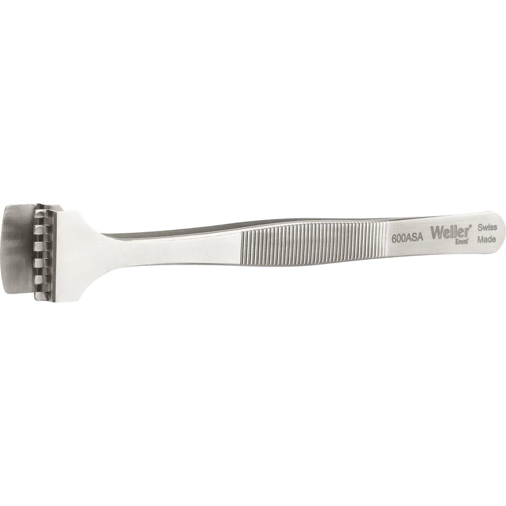 Wafer tweezers with flat lower blade
